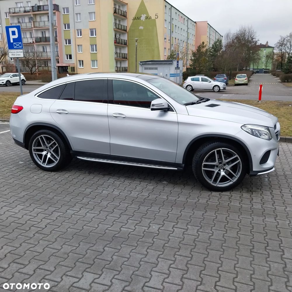 Mercedes-Benz GLE 350 d 4Matic 9G-TRONIC AMG Line - 32