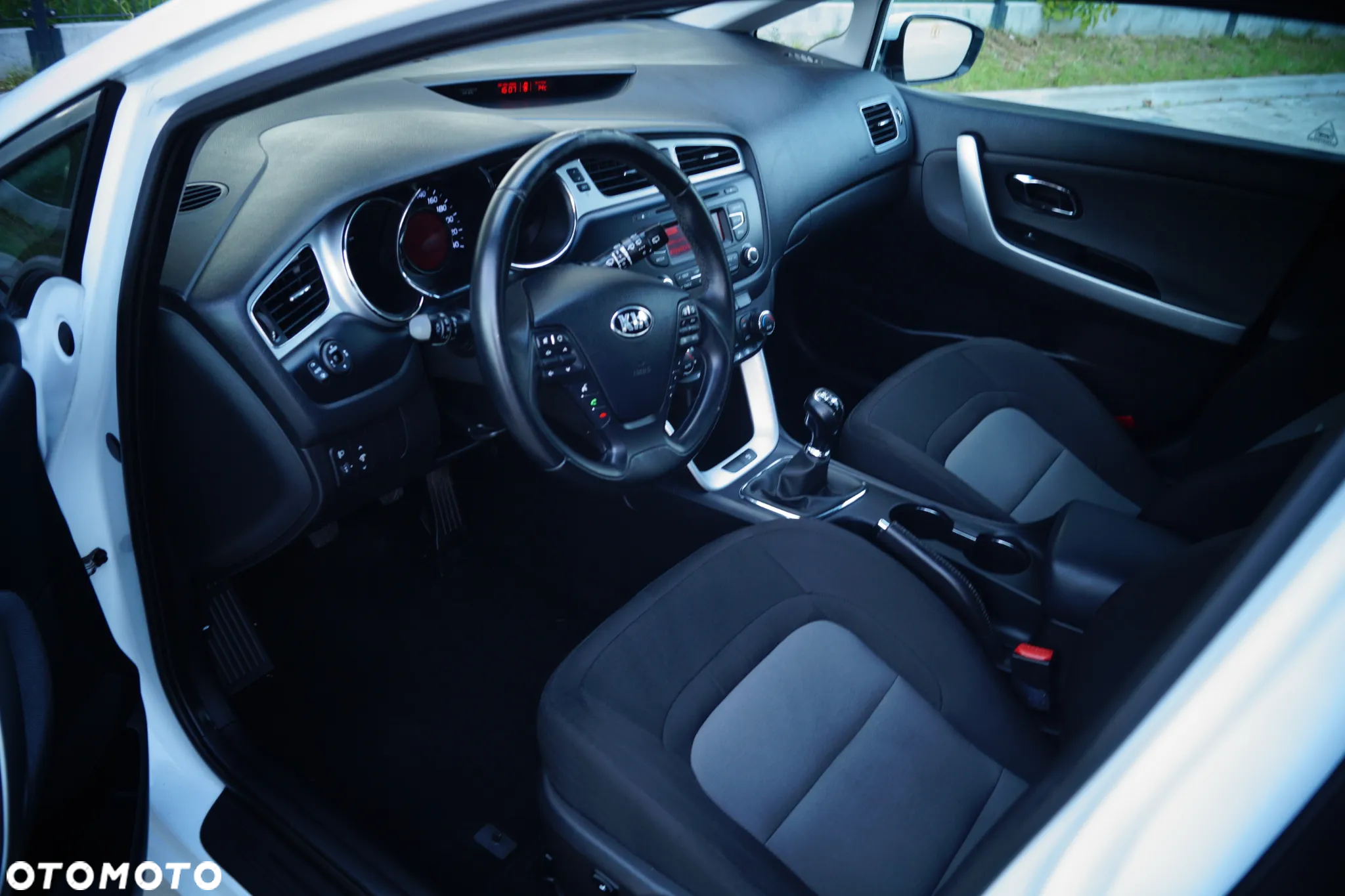 Kia Ceed Cee'd 1.6 GDI Business Line - 13
