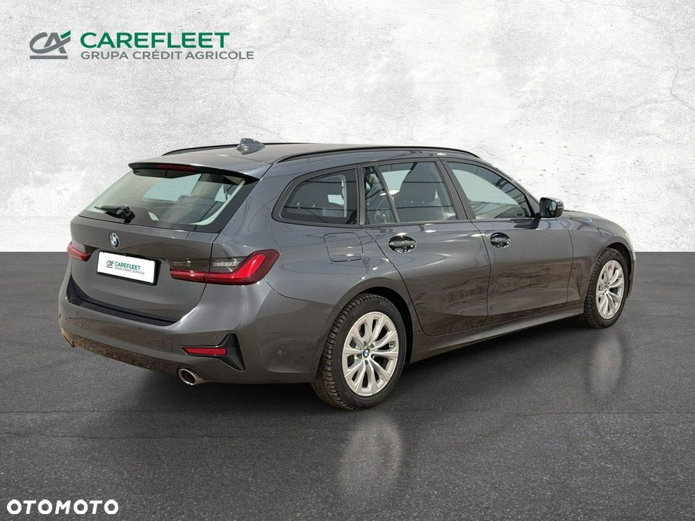 BMW Seria 3 318i - 5