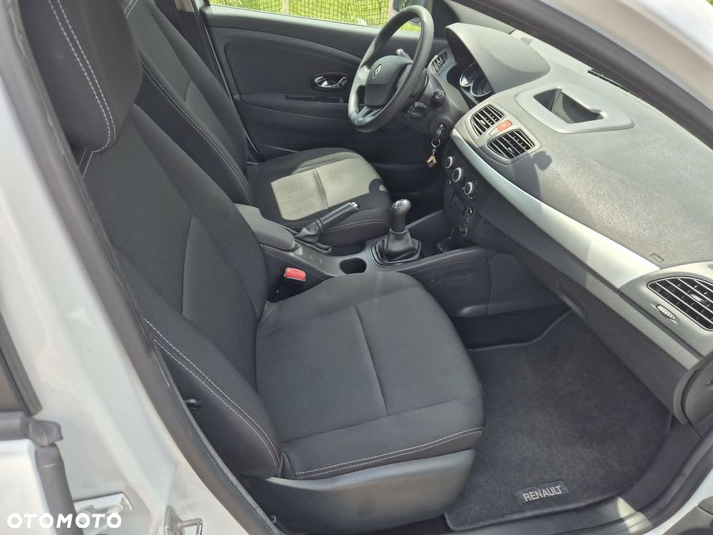 Renault Fluence 1.6 16V Life - 26