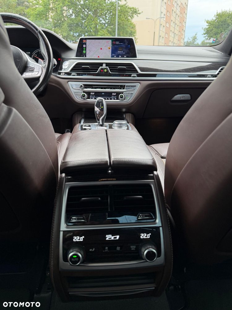 BMW Seria 7 740d xDrive - 13