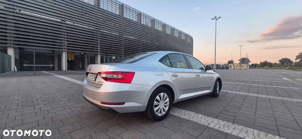 Skoda Superb 1.4 TSI ACTive - 3