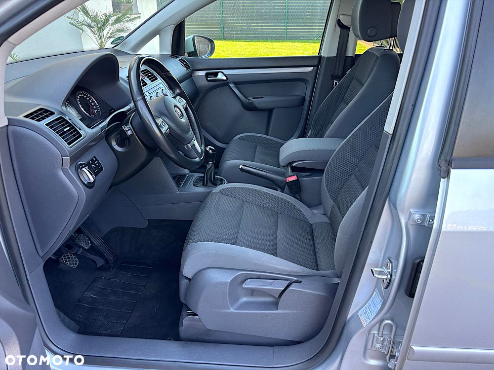 Volkswagen Touran 1.6 TDI DPF Highline - 30