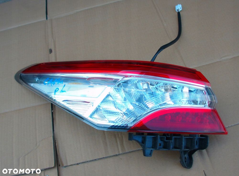 toyota camry lampa tył lewa tylna - 1