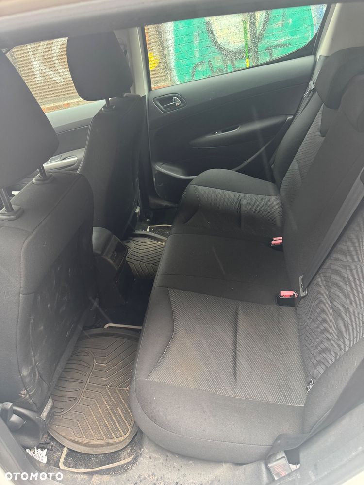 Peugeot 308 100 VTi Urban Move First Edition - 8