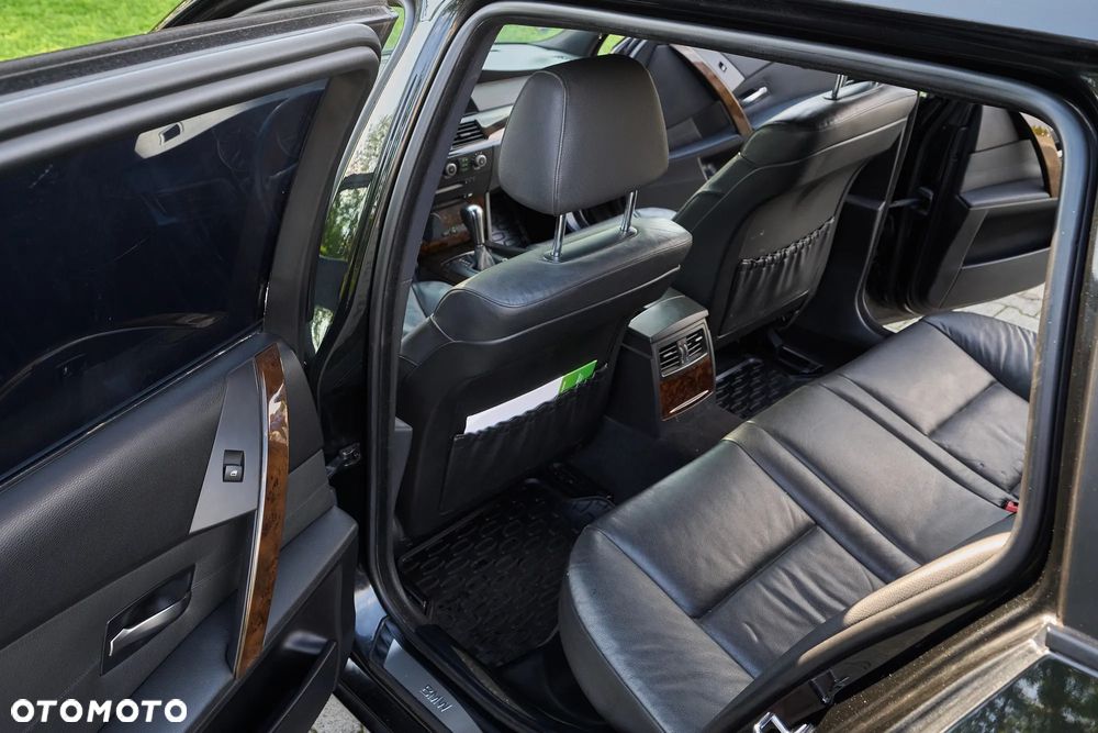 BMW Seria 5 535d Touring - 22