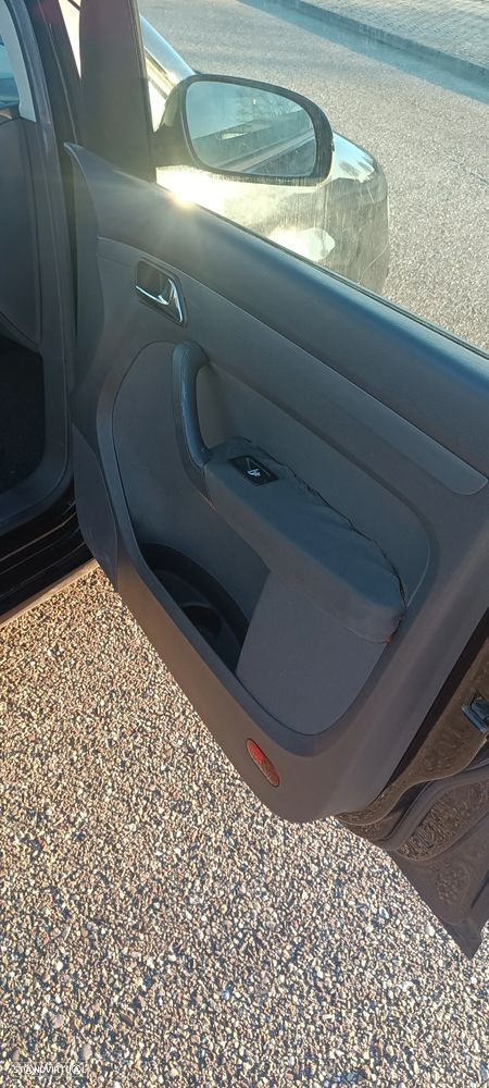 VW Touran 1.4 TSI Trendline 5L - 15