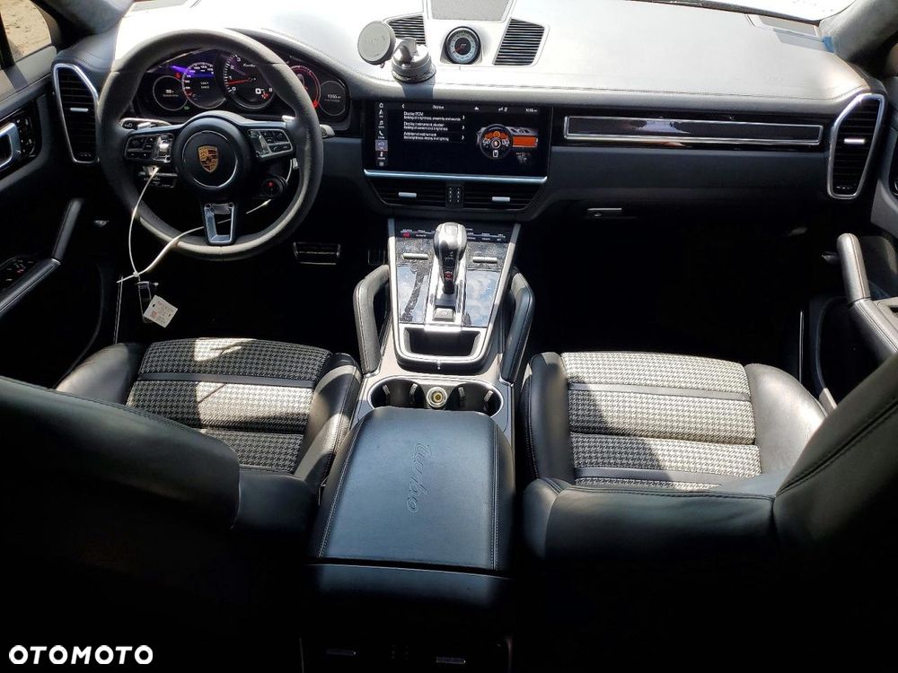 Porsche Cayenne Turbo Tiptronic S - 8