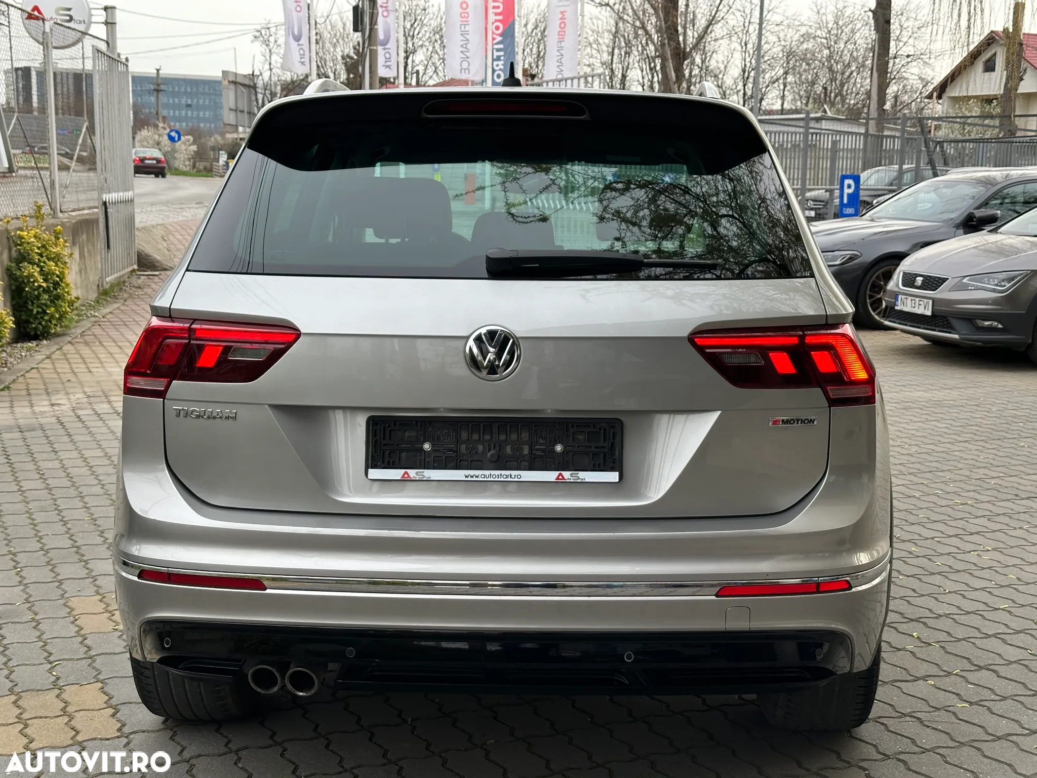 Volkswagen Tiguan 2.0 TDI SCR 4MOTION DSG R-Line - 14