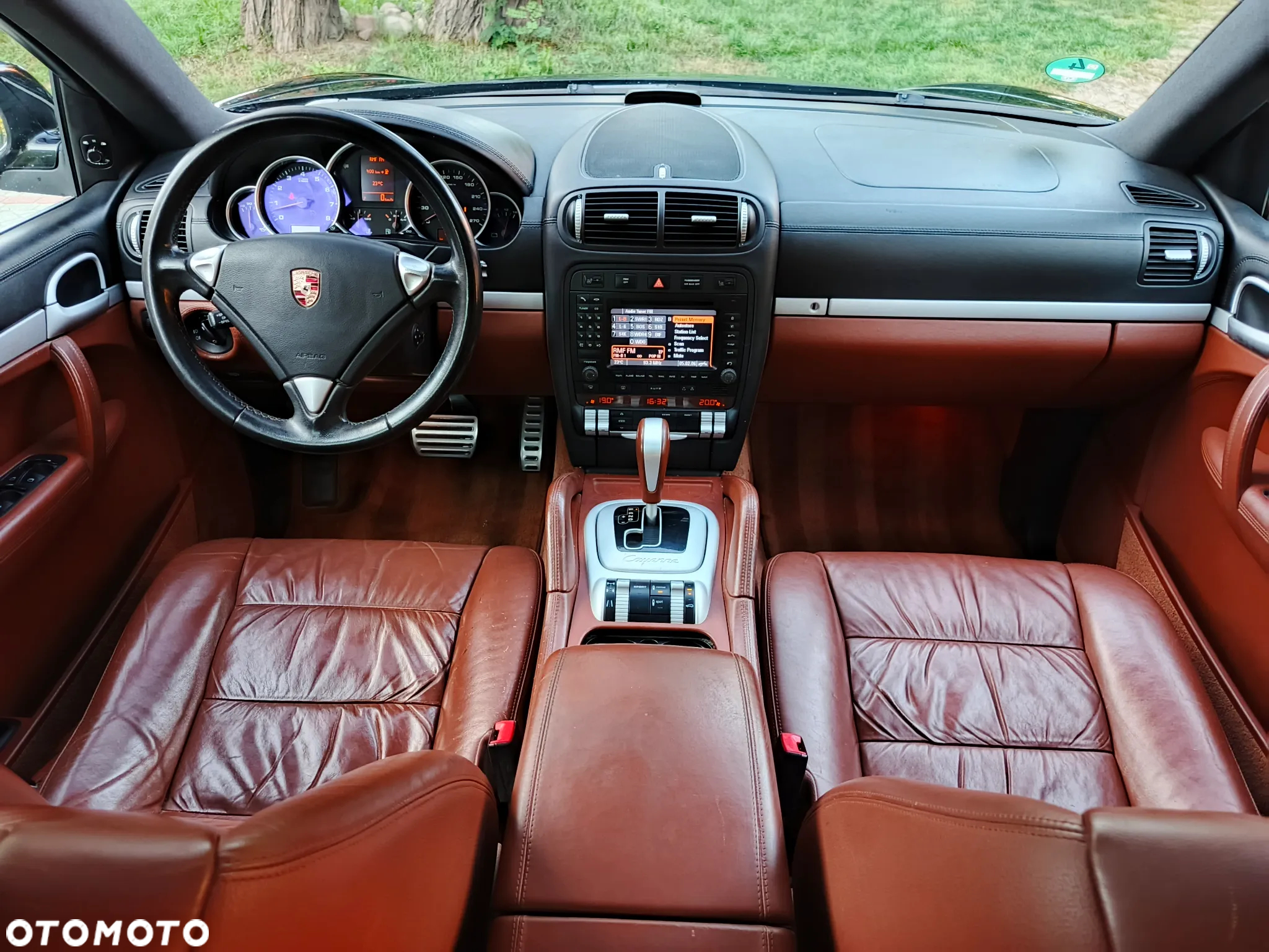 Porsche Cayenne - 13