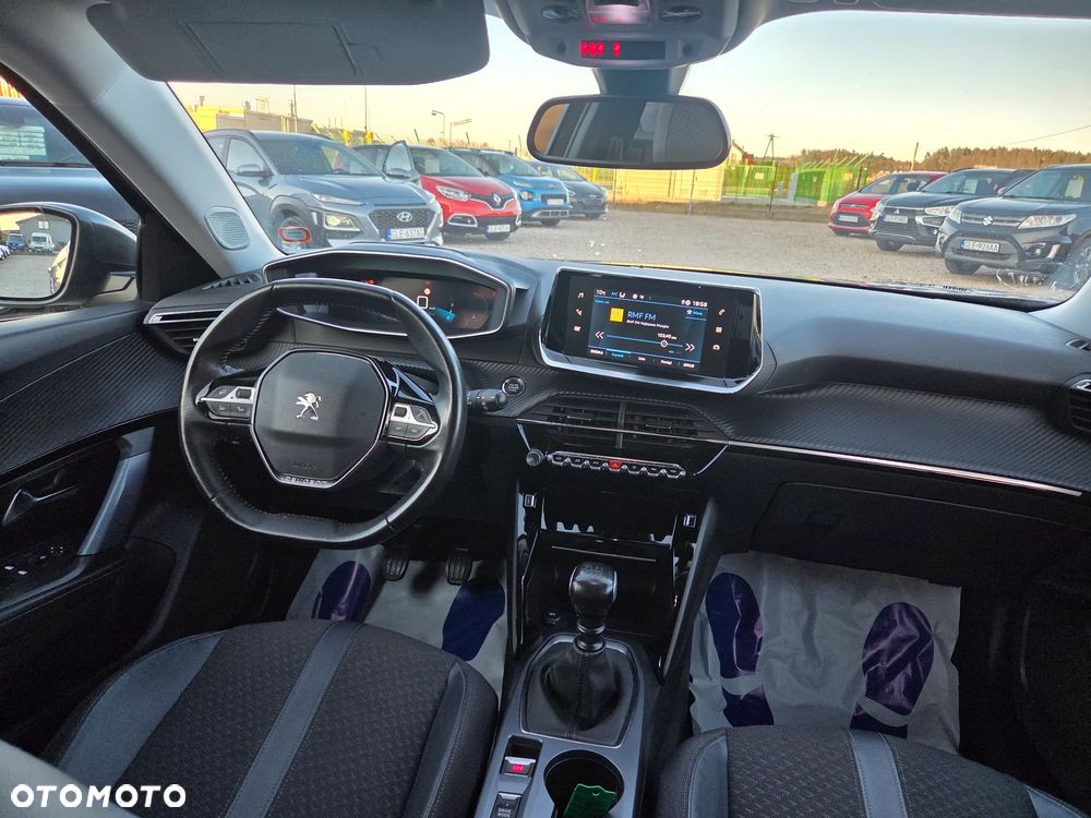 Peugeot 2008 PureTech 130 Allure - 18