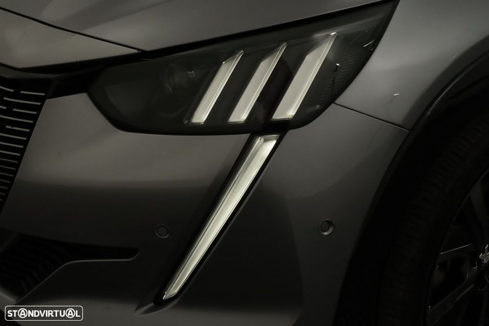 Peugeot e-208 50 kWh GT - 6