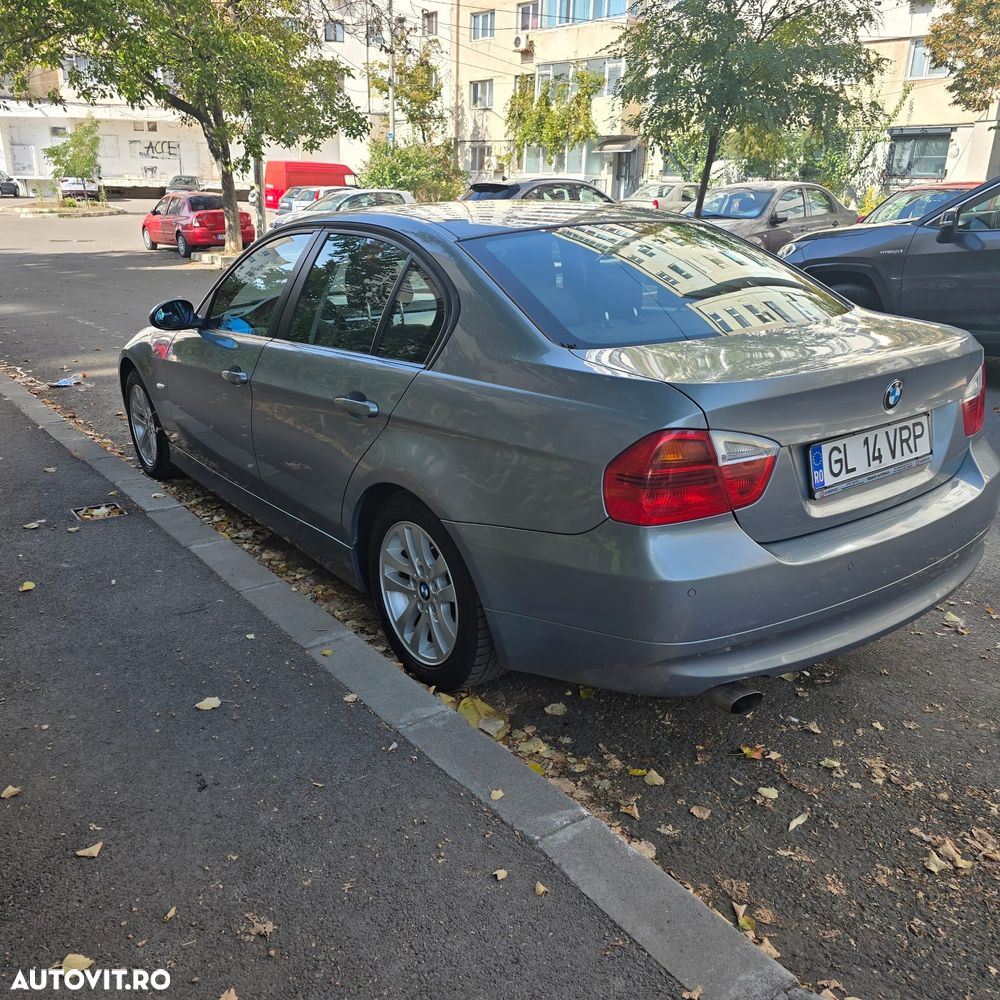 BMW Seria 3 318i - 2