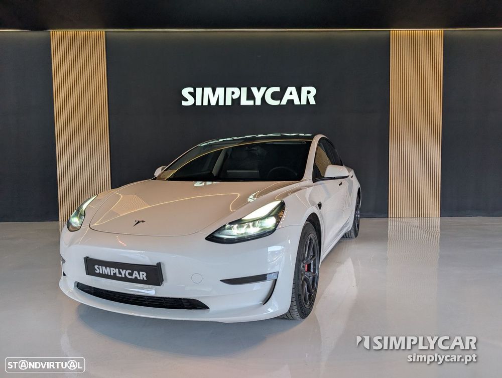 Tesla Model 3 - 8