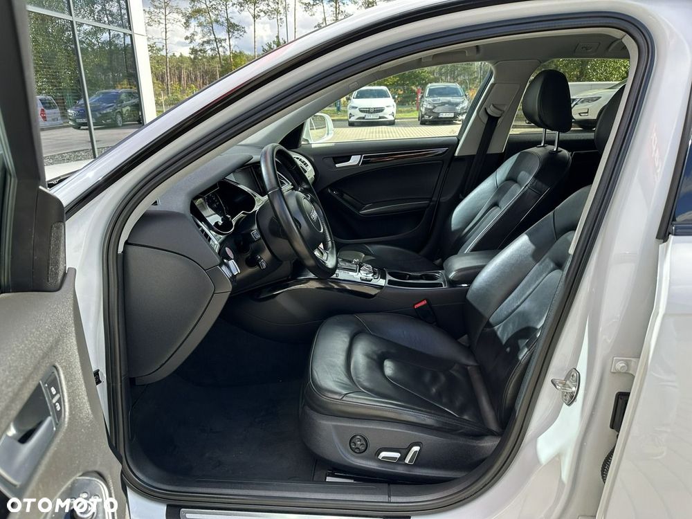 Audi A4 Avant 2.0 TDI DPF clean diesel multitronic S line Sportpaket - 13