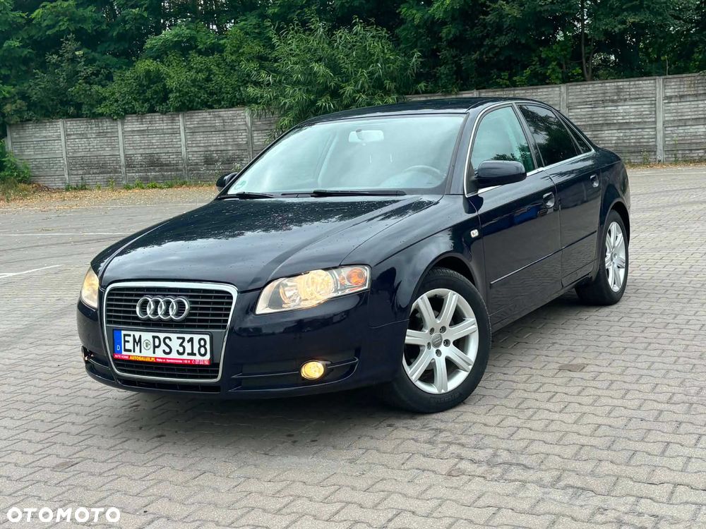 Audi A4 Limousine - 1