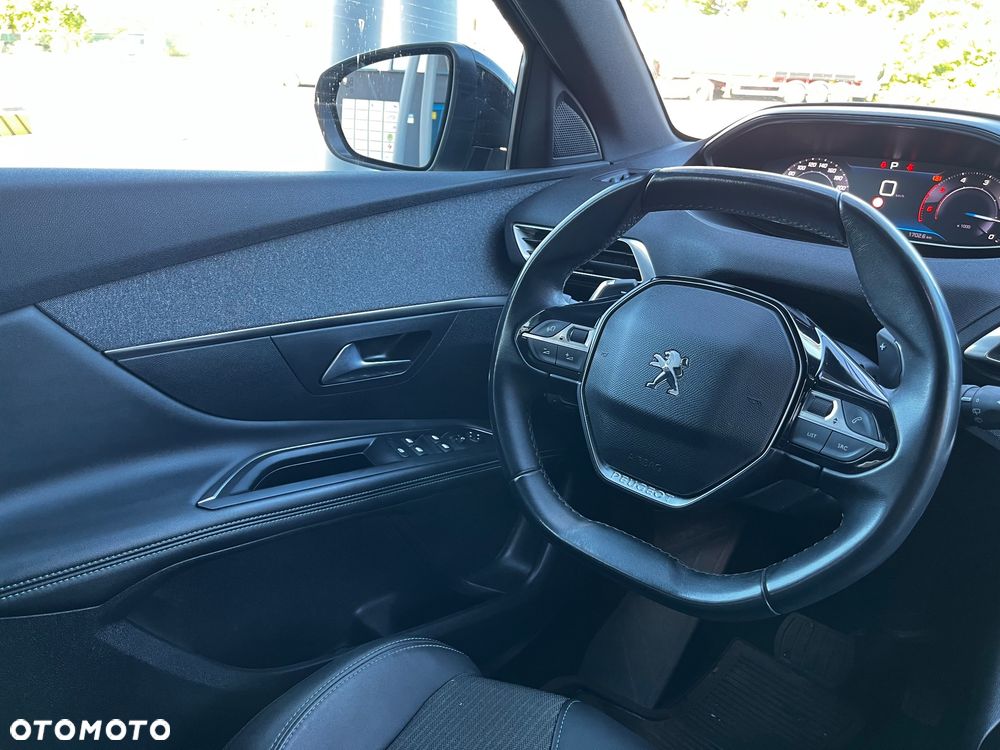 Peugeot 3008 1.5 BlueHDi Allure Pack S&S EAT8 - 33