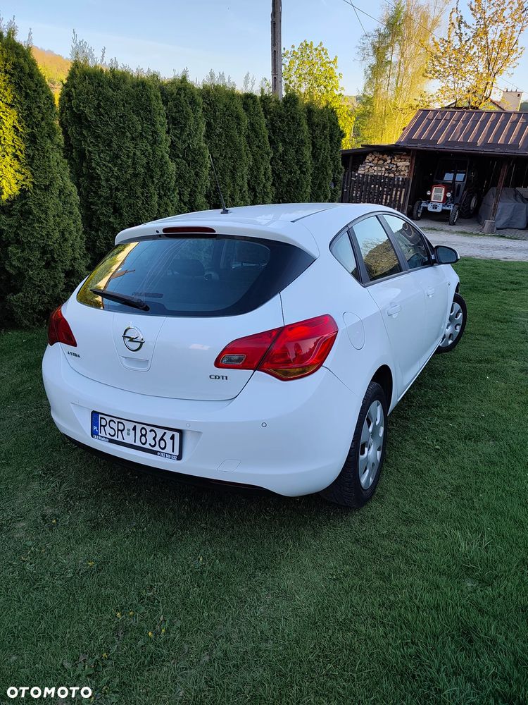 Opel Astra 1.7 CDTI - 4