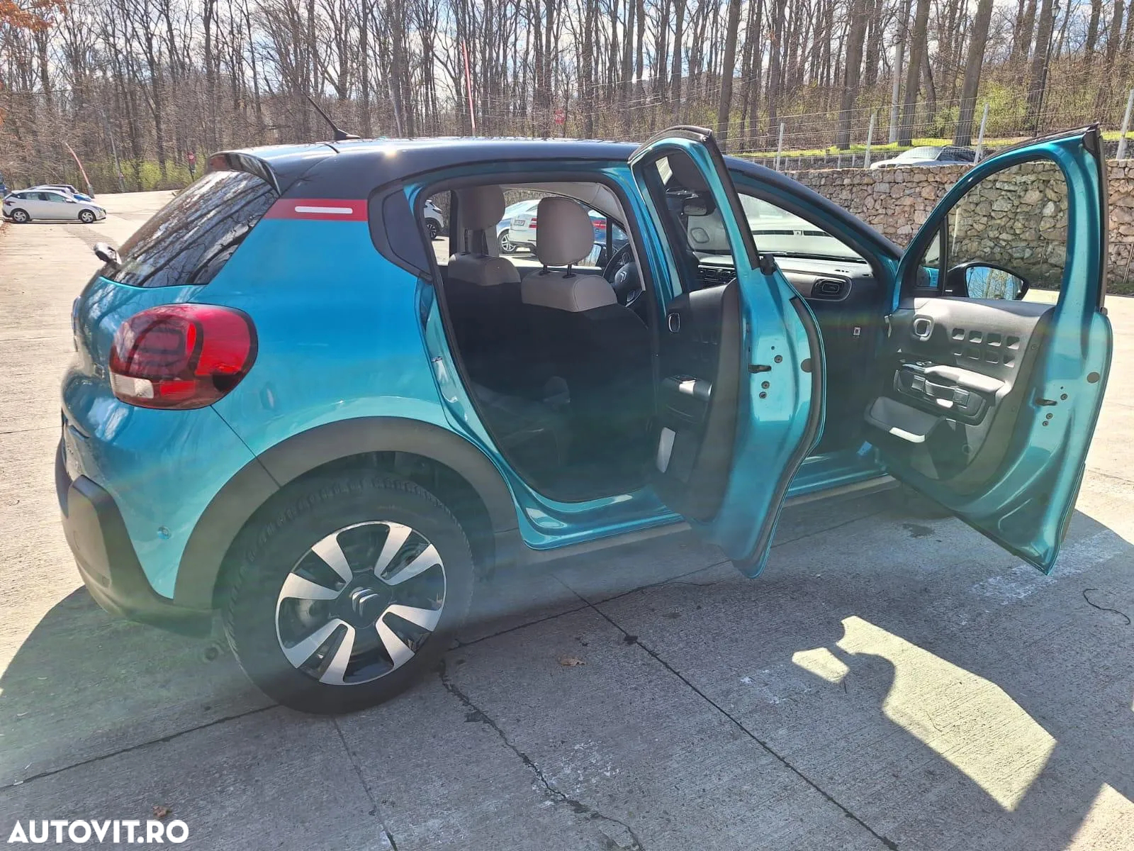 Citroën C3 1.2 PureTech S&S EAT6 Shine - 18