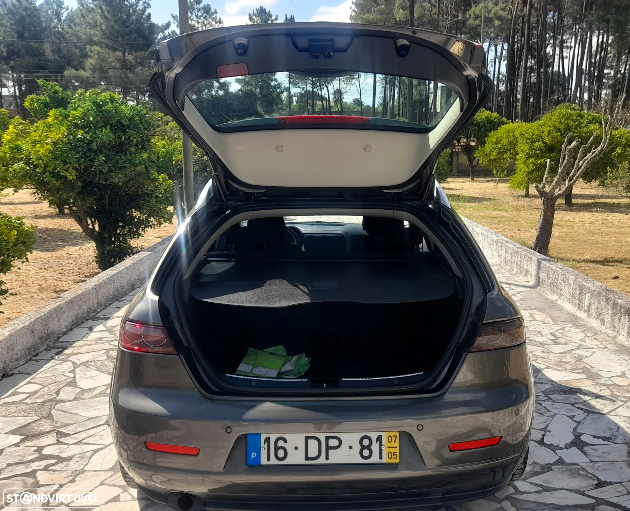 Alfa Romeo 159 Sportwagon 1.9 JTDm 16V Sportiva - 31