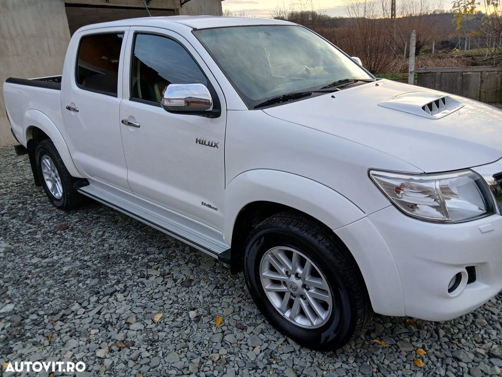 Toyota Hilux 4x4 Double Cab DPF Autm. Executive - 3