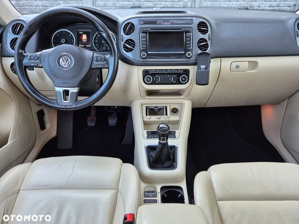 Volkswagen Tiguan 2.0 TDI DPF 4Motion BlueMotion Technology Exclusive - 11
