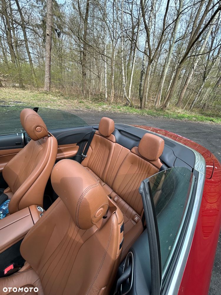 Mercedes-Benz Klasa E 400 4Matic 9G-TRONIC Avantgarde - 21