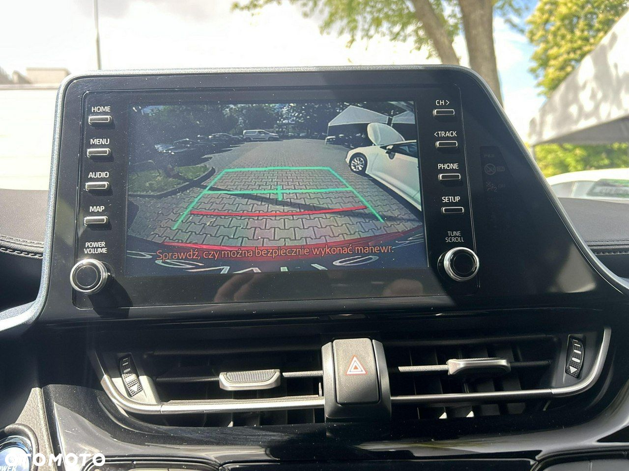 Toyota C-HR - 26
