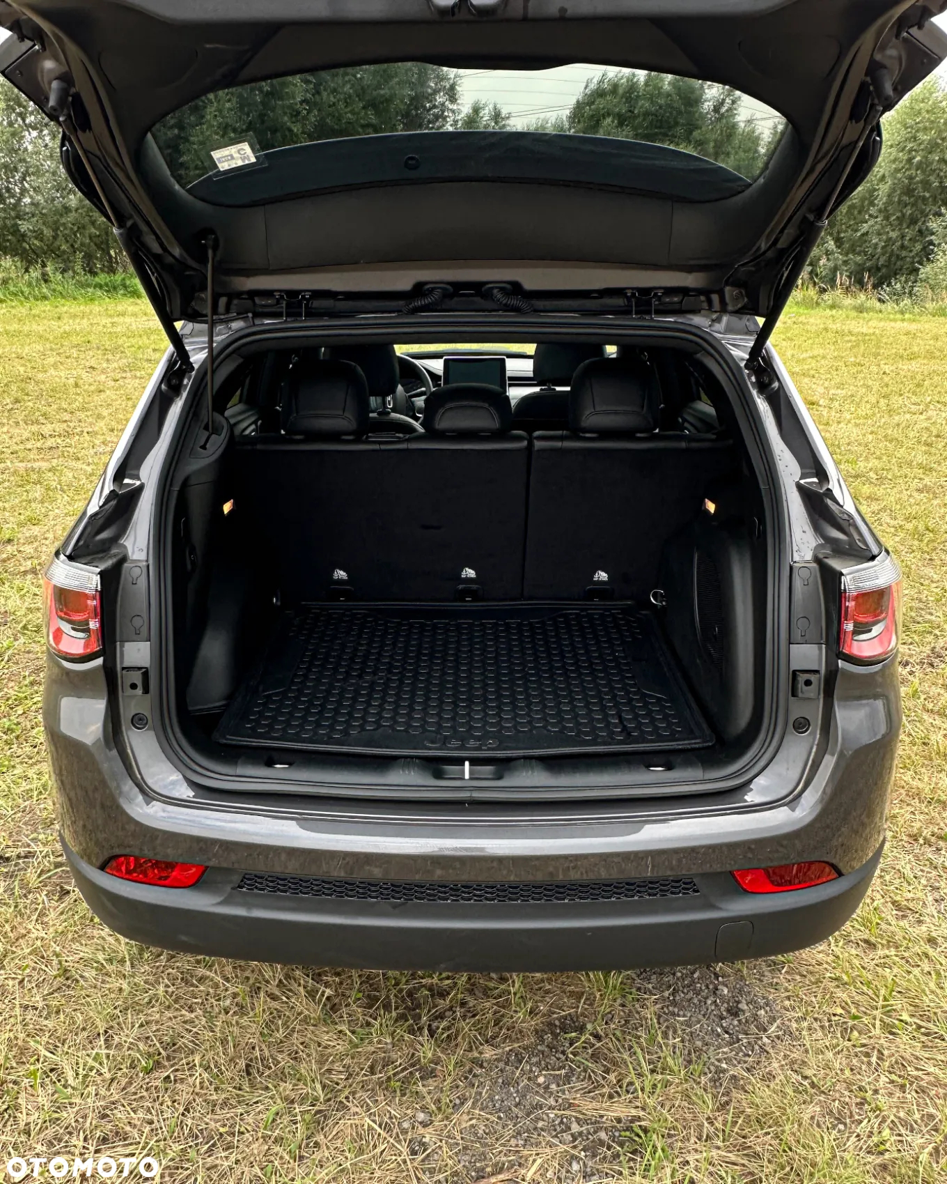 Jeep Compass - 16