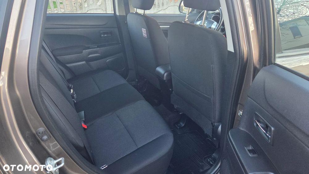 Mitsubishi ASX 1.8 DI-D 2WD Inform - 11