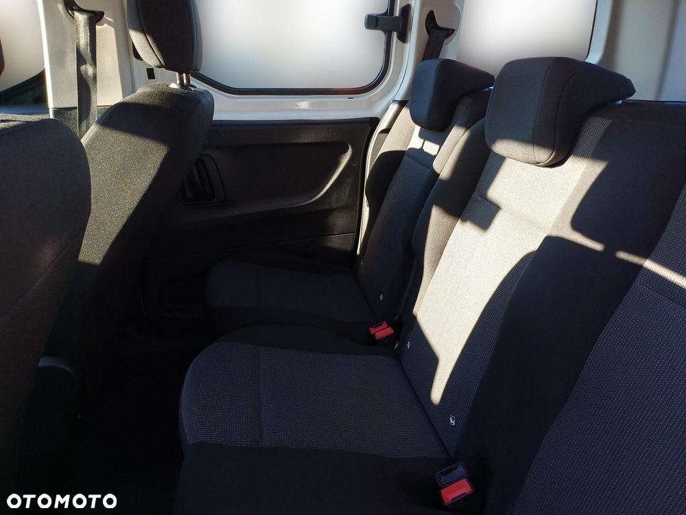 Toyota Proace City Verso 1.5 D-4D Combi - 12
