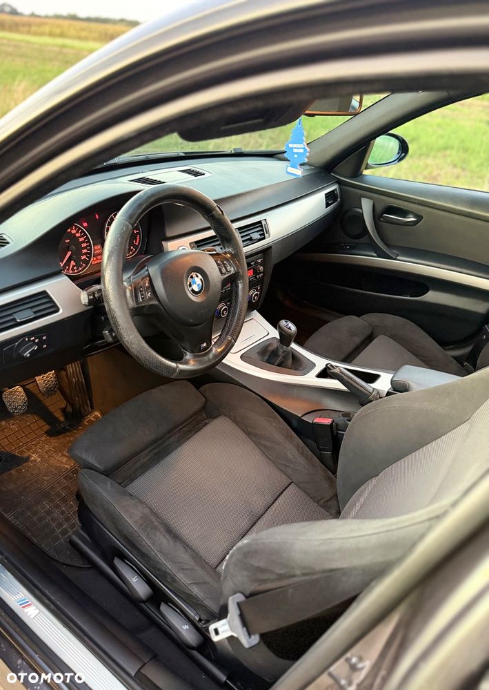 BMW Seria 3 318i - 8
