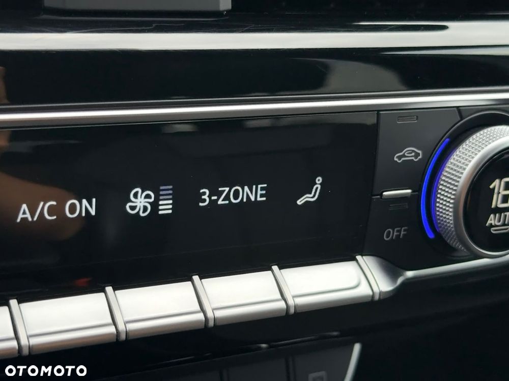 Audi A4 Avant 35 TFSI mHEV S Line S tronic - 32
