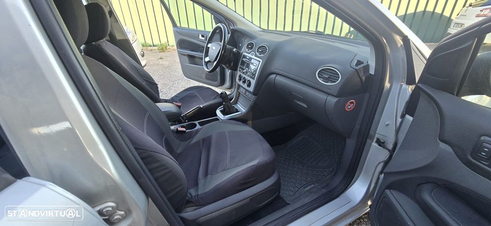 Ford Focus SW 1.6 TDCi Connec. - 17
