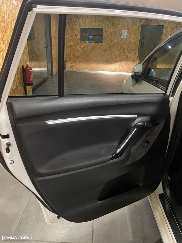 Toyota Verso 1.6 D-4D Exclusive - 20