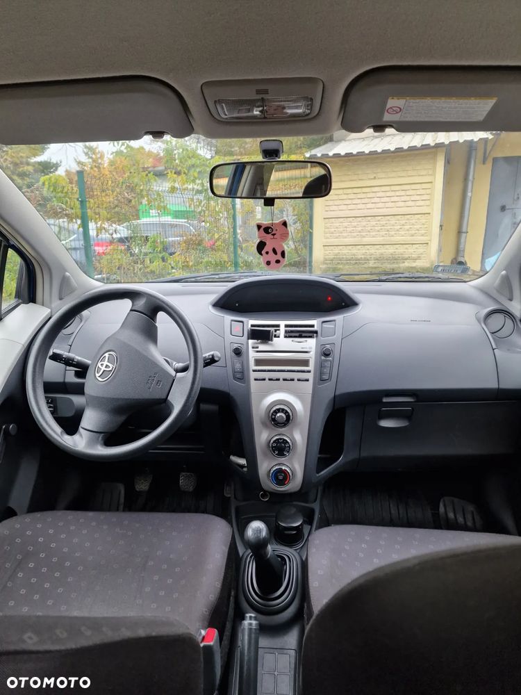 Toyota Yaris - 8