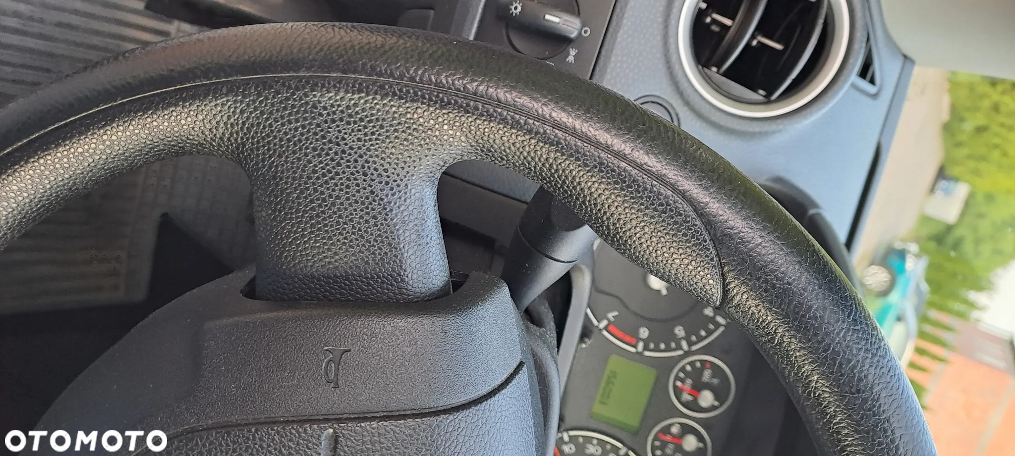 Ford Fiesta 1.3 Ambiente - 24