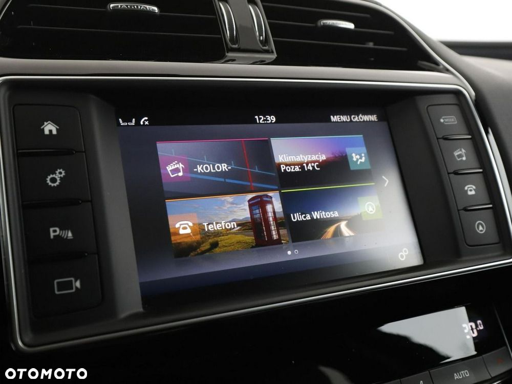 Jaguar XE 20d R-Sport - 24
