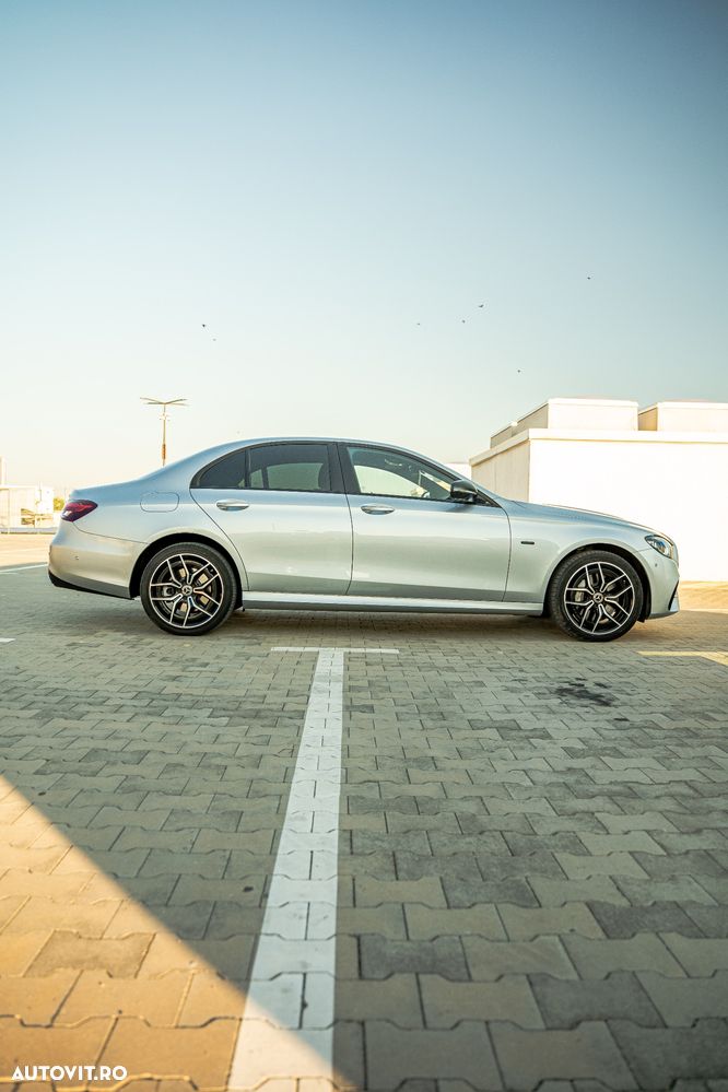 Mercedes-Benz E 300 4MATIC Aut. - 7
