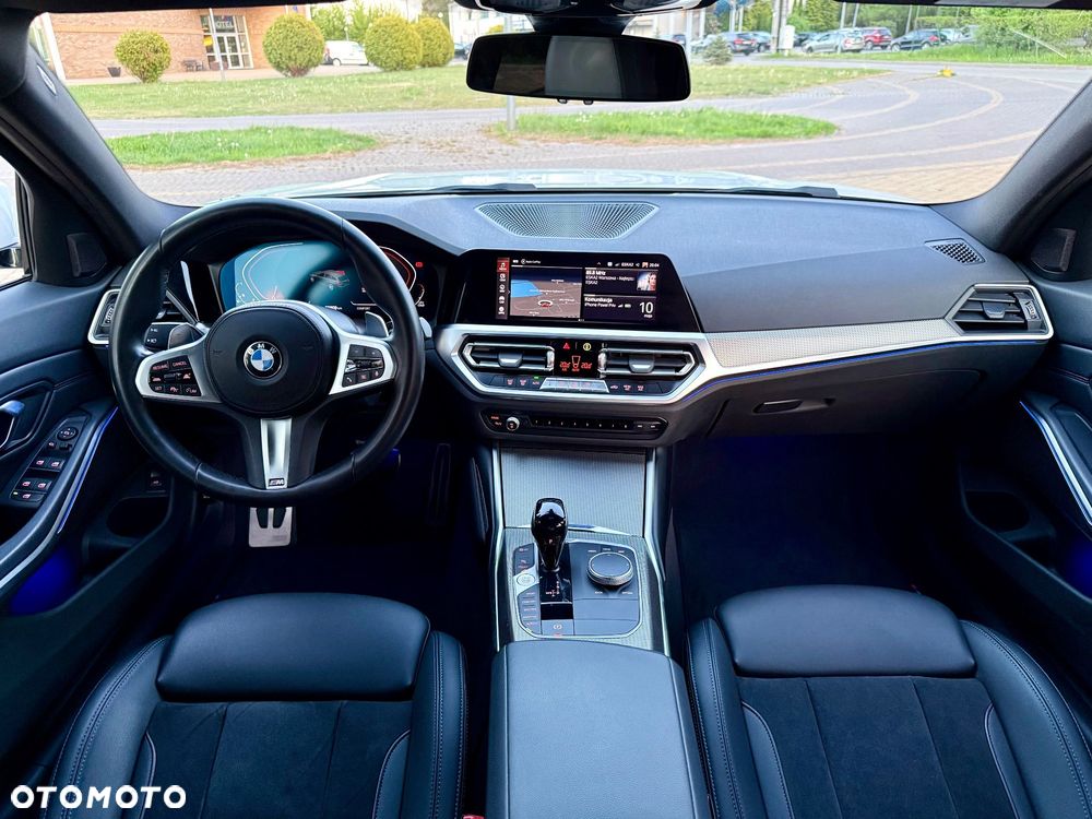 BMW Seria 3 330i M Sport sport - 18