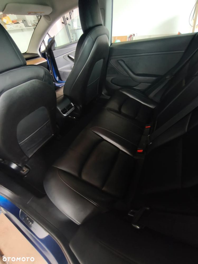 Tesla Model 3 Long Range AWD - 8