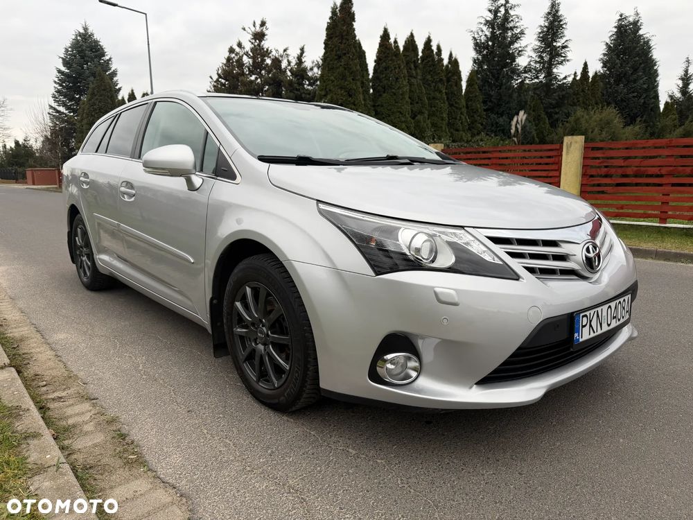 Toyota Avensis Touring Sports 1.8 Business Edition - 25