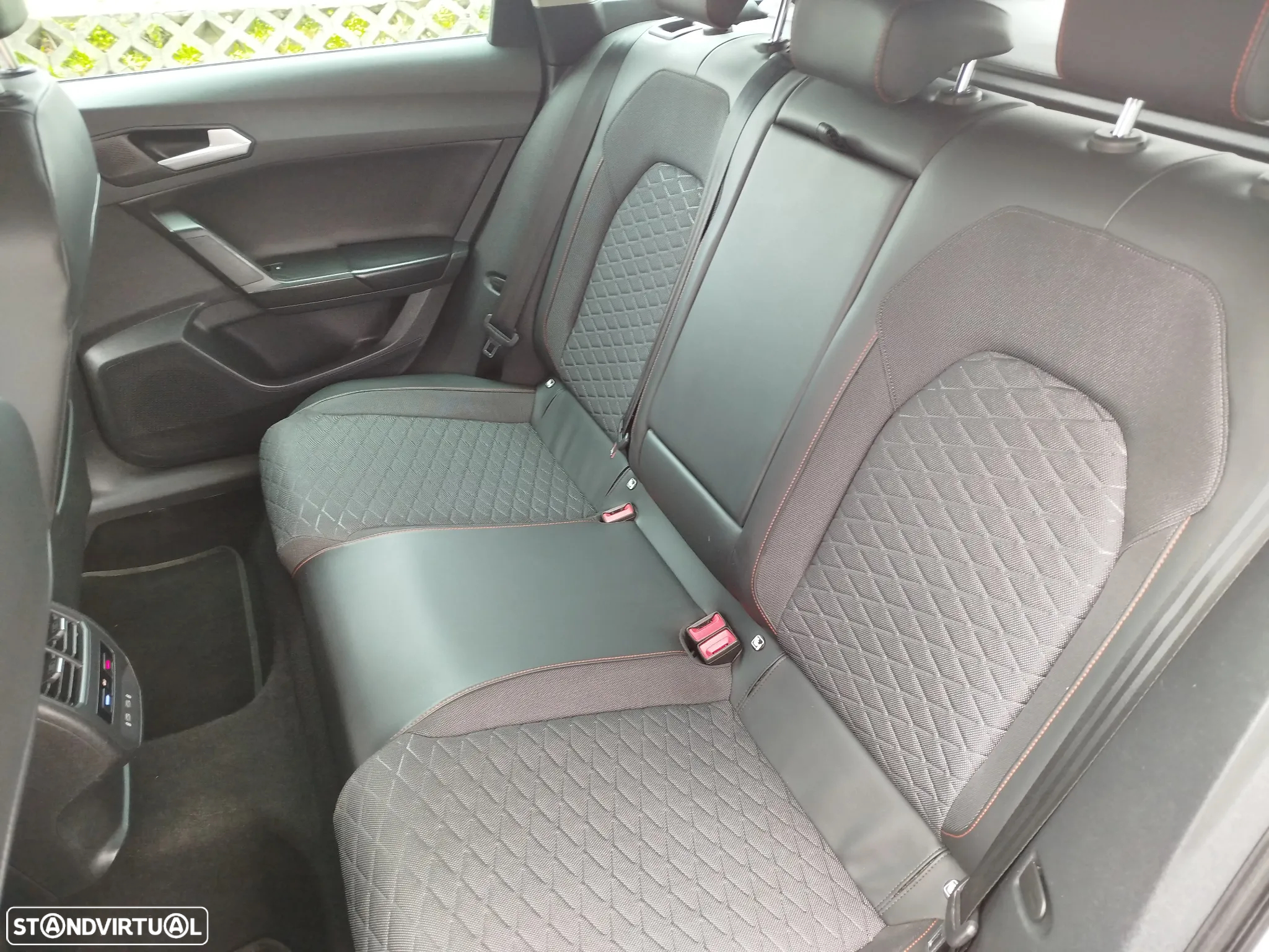 SEAT Leon ST 2.0 TDI FR DSG - 22