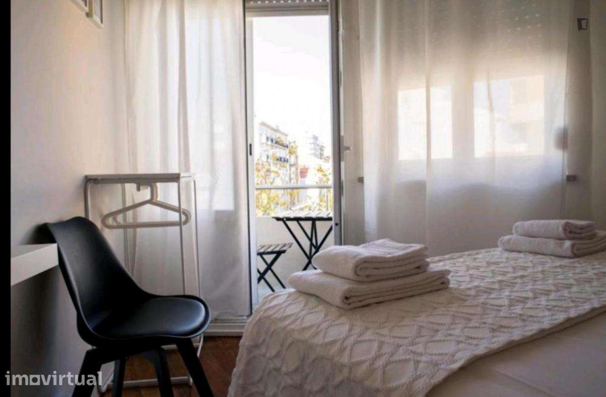 Apartamento com 3 quartos - localizado em Cedofeita Porto - Grande imagem: 3/11