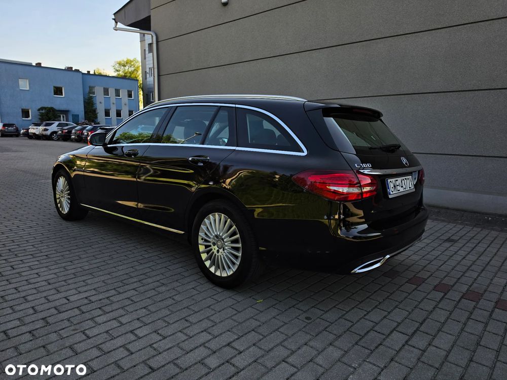 Mercedes-Benz Klasa C 180 7G-TRONIC - 22