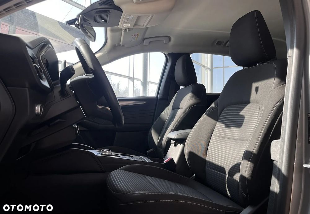 Ford Kuga 2.5 Duratec FHEV 4x4 TITANIUM - 24