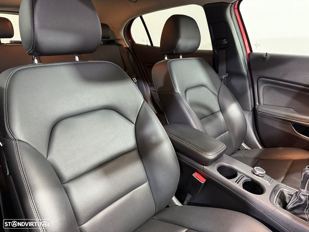 Mercedes-Benz GLA 180 d AMG Line - 20