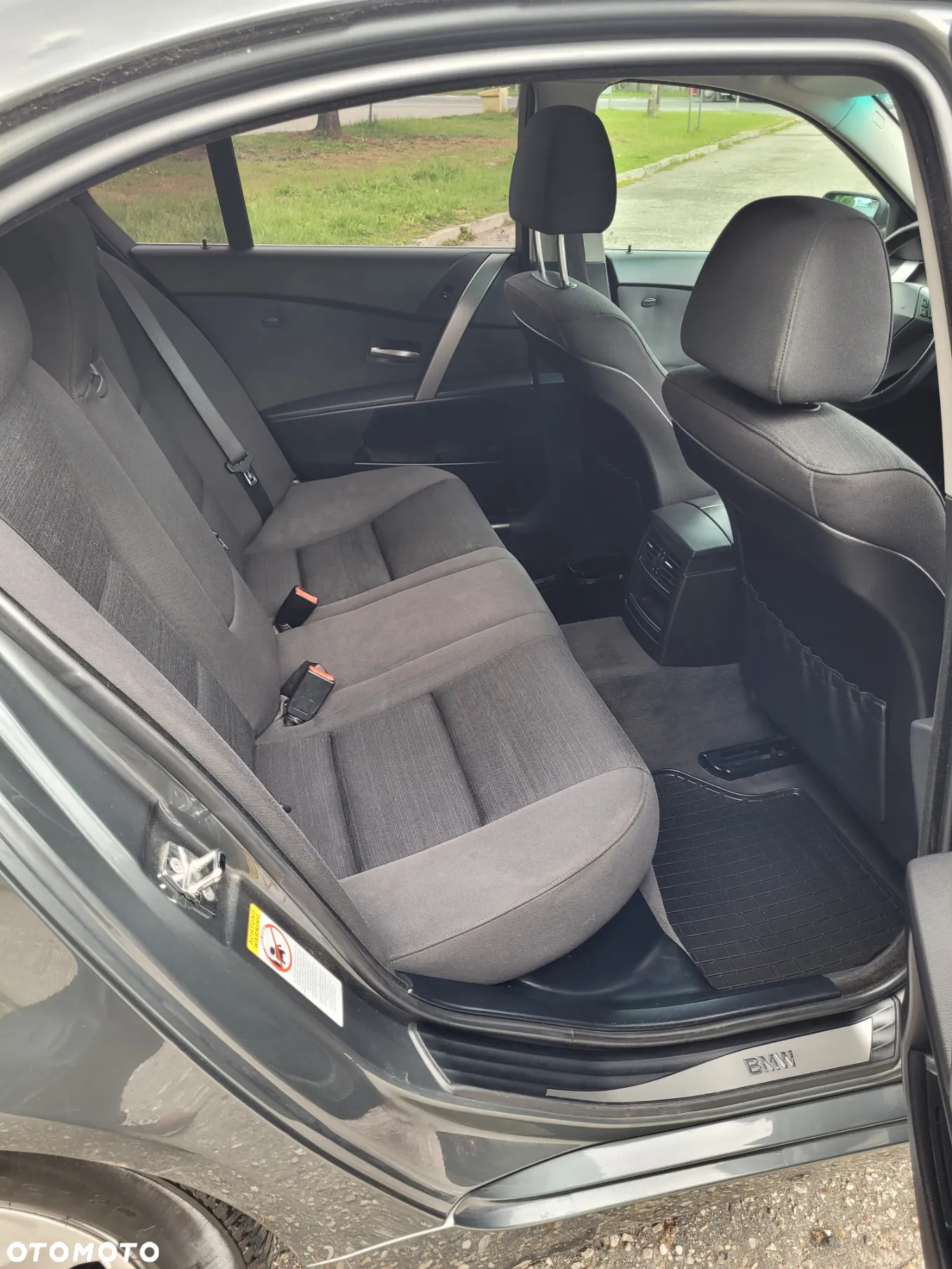 BMW Seria 5 523i - 14
