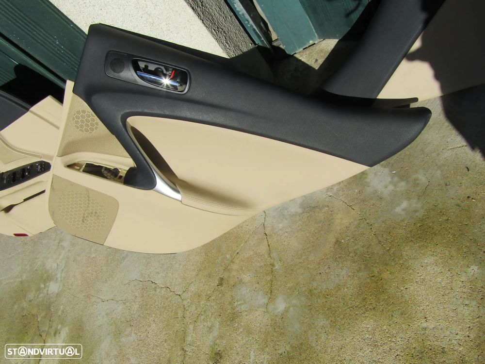Forras (quartelas) das portas LEXUS IS 220 / 350 ano 2006 a 2011 - 9