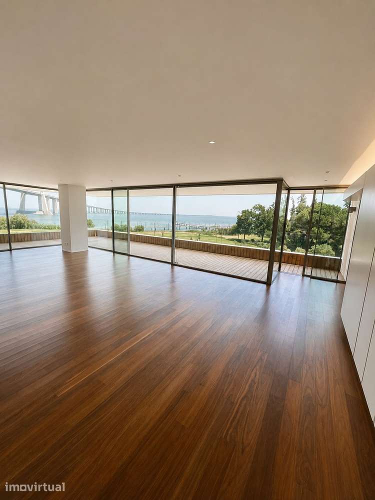 Exclusivo T4 de Luxo no Pines Urban Resort - Grande imagem: 2/35
